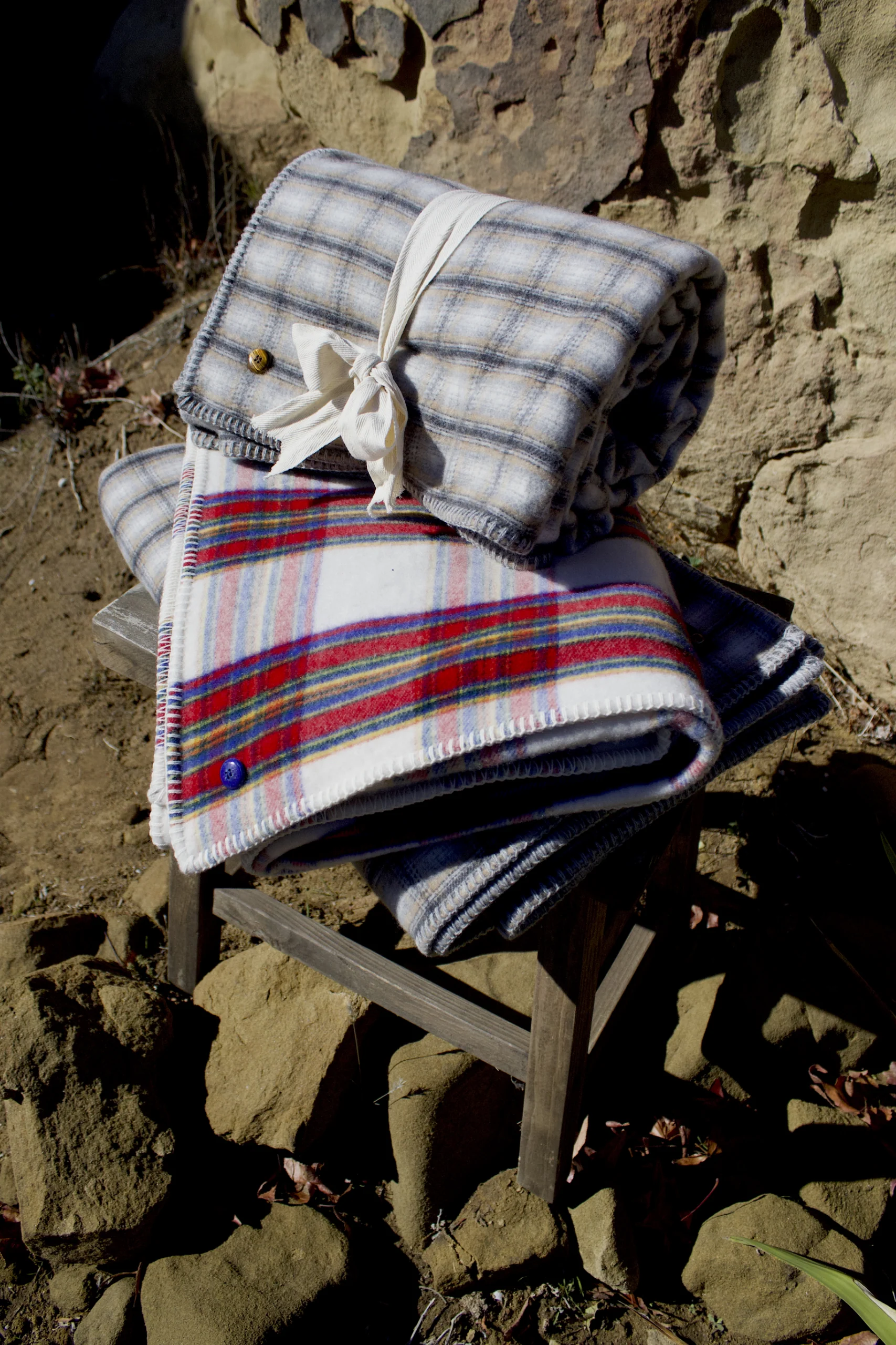 Bright Grampy Tartan Cashmere Blanket - Image 4
